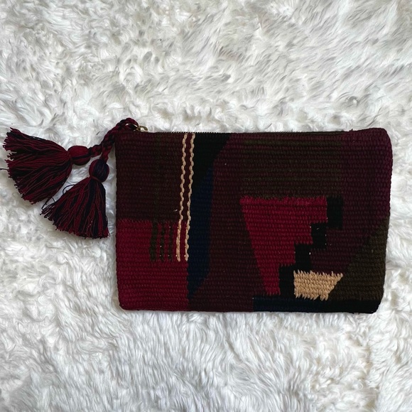 Wilfred Handbags - NWOT WILFRED MOD TAPESTRY CLUTCH / POUCH (ARITZIA)